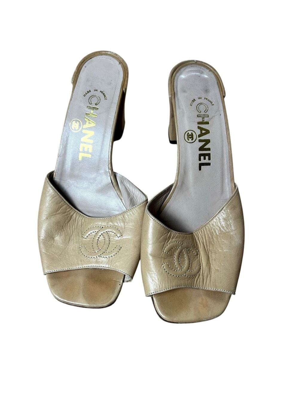 CHANEL Shoes Womens 6 Beige Leather Mule Block Heel Open Toe Slip On CC